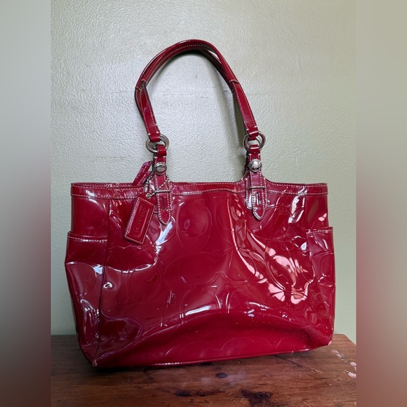 Coach 2010 Ruby Red Embossed Patent Leather #F15246 Shoulder Bag - Picture 1 of 9